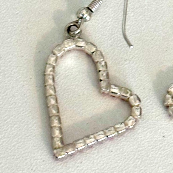 Sweet Pair of Red Rhinestone Heart Earrings! - Picture 5 of 5